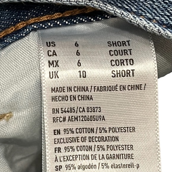 NWT American Eagle women's Mom Jean  medium wash Size 6S High Rise - Picture 6 of 12